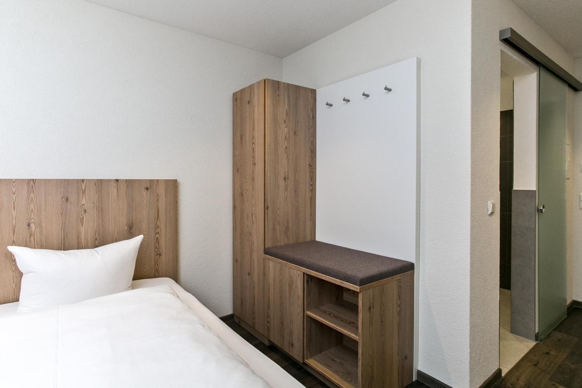 Hotel-Gasthaus Engel Luttingen เลาเฟนเบิร์ก ภายนอก รูปภาพ