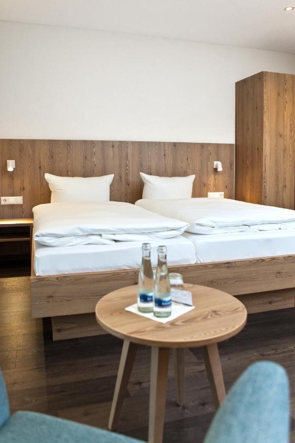 Hotel-Gasthaus Engel Luttingen เลาเฟนเบิร์ก ภายนอก รูปภาพ