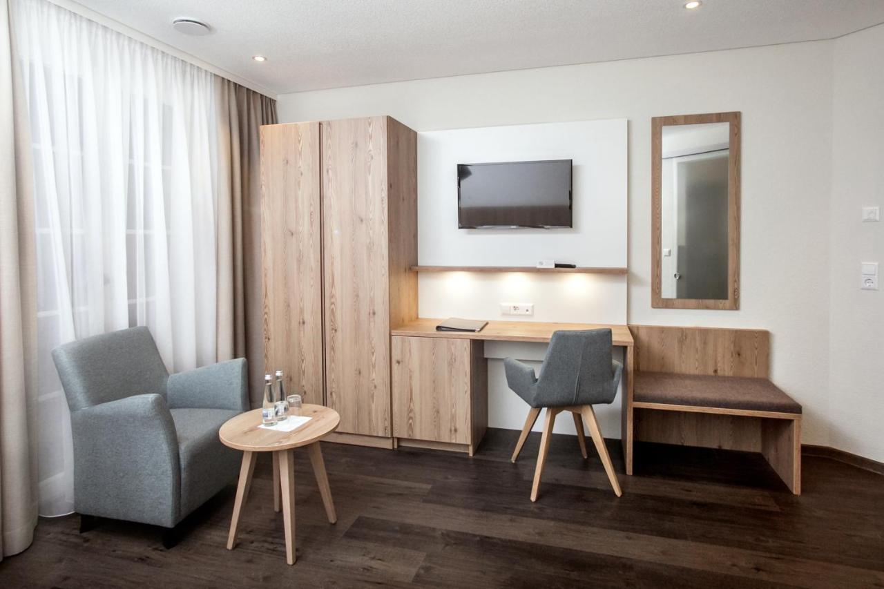 Hotel-Gasthaus Engel Luttingen เลาเฟนเบิร์ก ภายนอก รูปภาพ