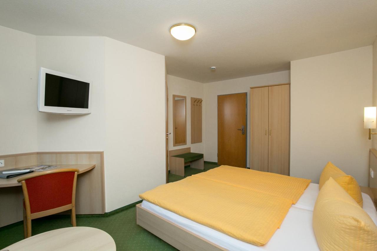 Hotel-Gasthaus Engel Luttingen เลาเฟนเบิร์ก ภายนอก รูปภาพ