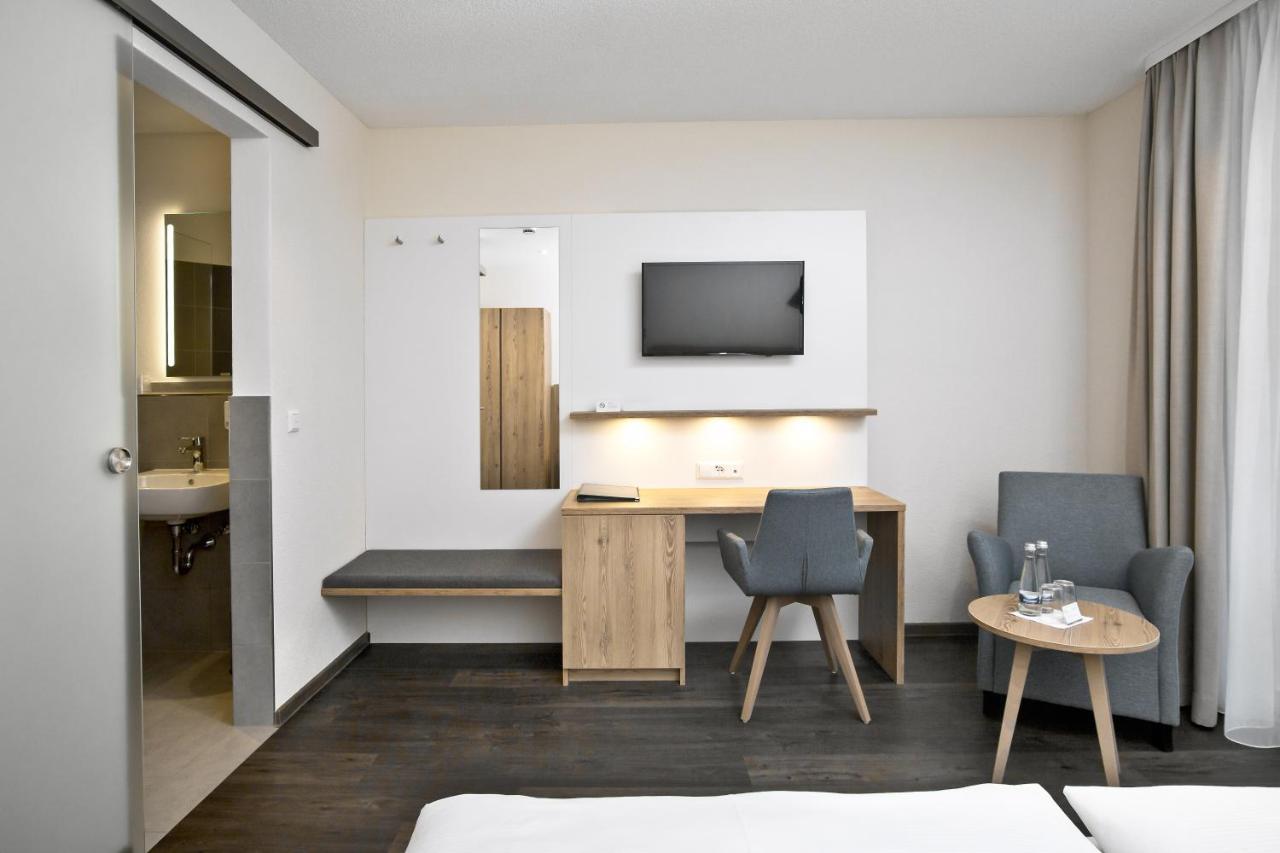 Hotel-Gasthaus Engel Luttingen เลาเฟนเบิร์ก ภายนอก รูปภาพ