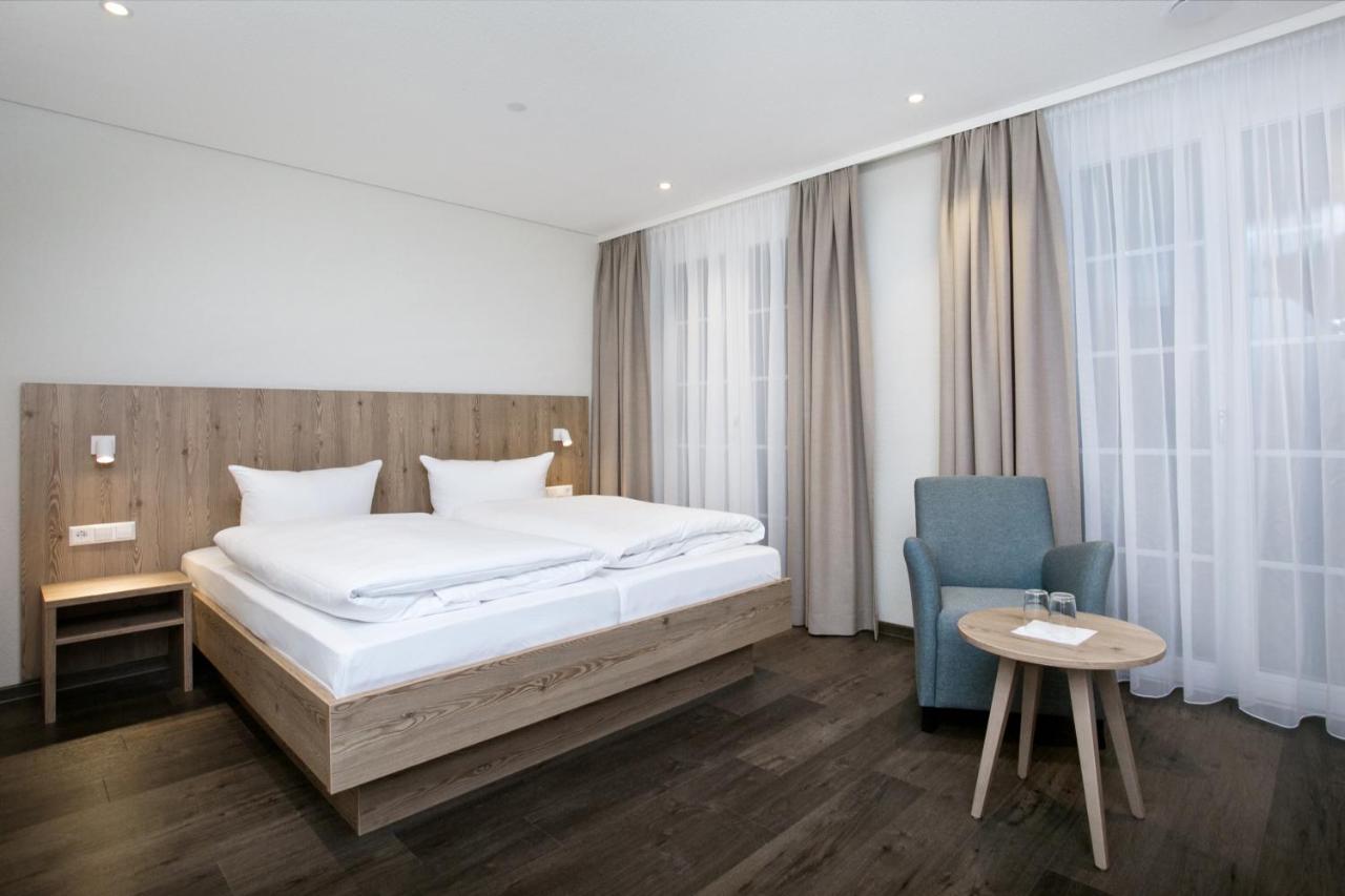 Hotel-Gasthaus Engel Luttingen เลาเฟนเบิร์ก ภายนอก รูปภาพ