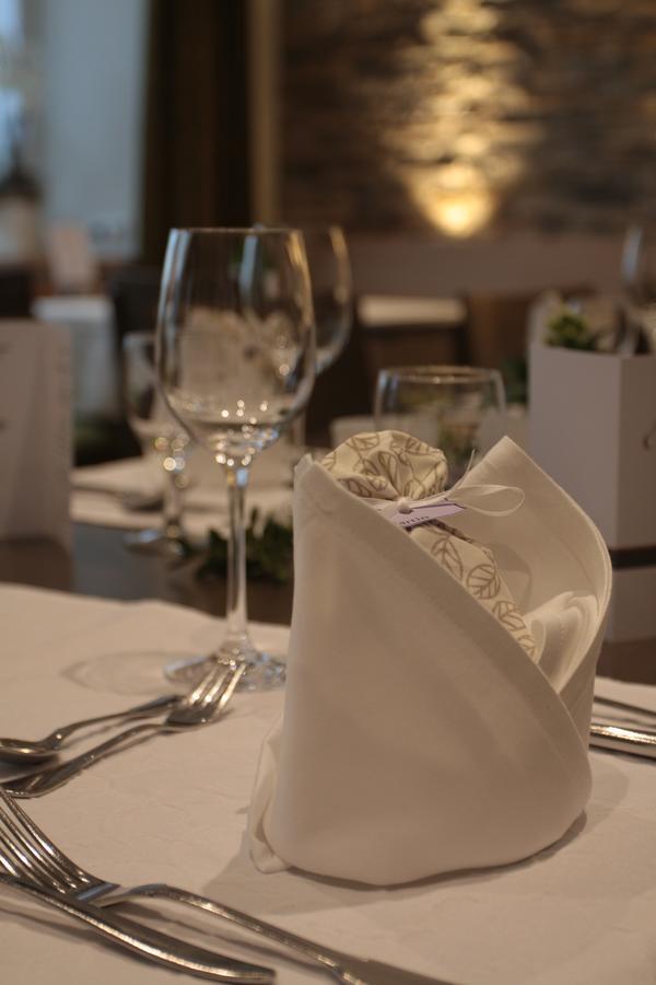 Hotel-Gasthaus Engel Luttingen เลาเฟนเบิร์ก ภายนอก รูปภาพ