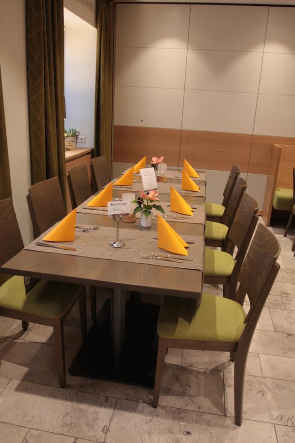 Hotel-Gasthaus Engel Luttingen เลาเฟนเบิร์ก ภายนอก รูปภาพ