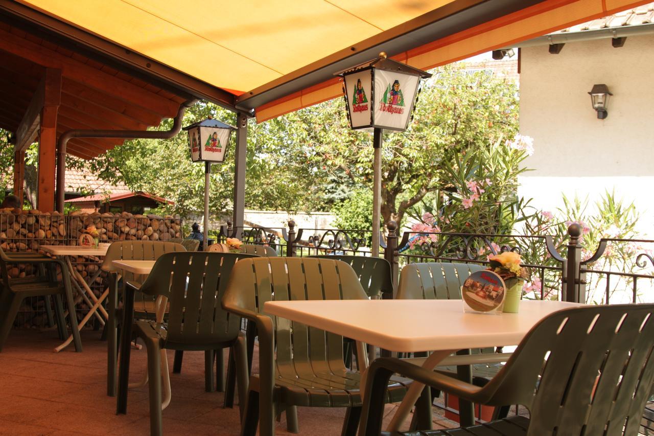 Hotel-Gasthaus Engel Luttingen เลาเฟนเบิร์ก ภายนอก รูปภาพ