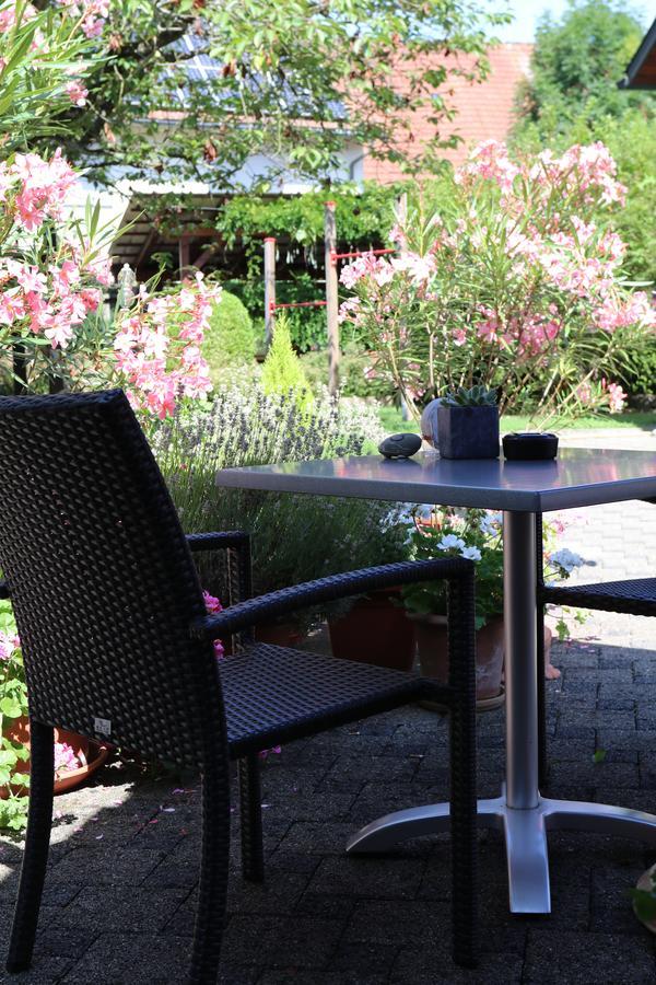 Hotel-Gasthaus Engel Luttingen เลาเฟนเบิร์ก ภายนอก รูปภาพ